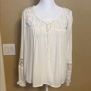 Hollister White Lace Top, Size Large